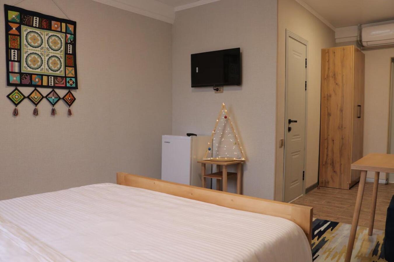 Salamat Hotel Bishkek Luaran gambar