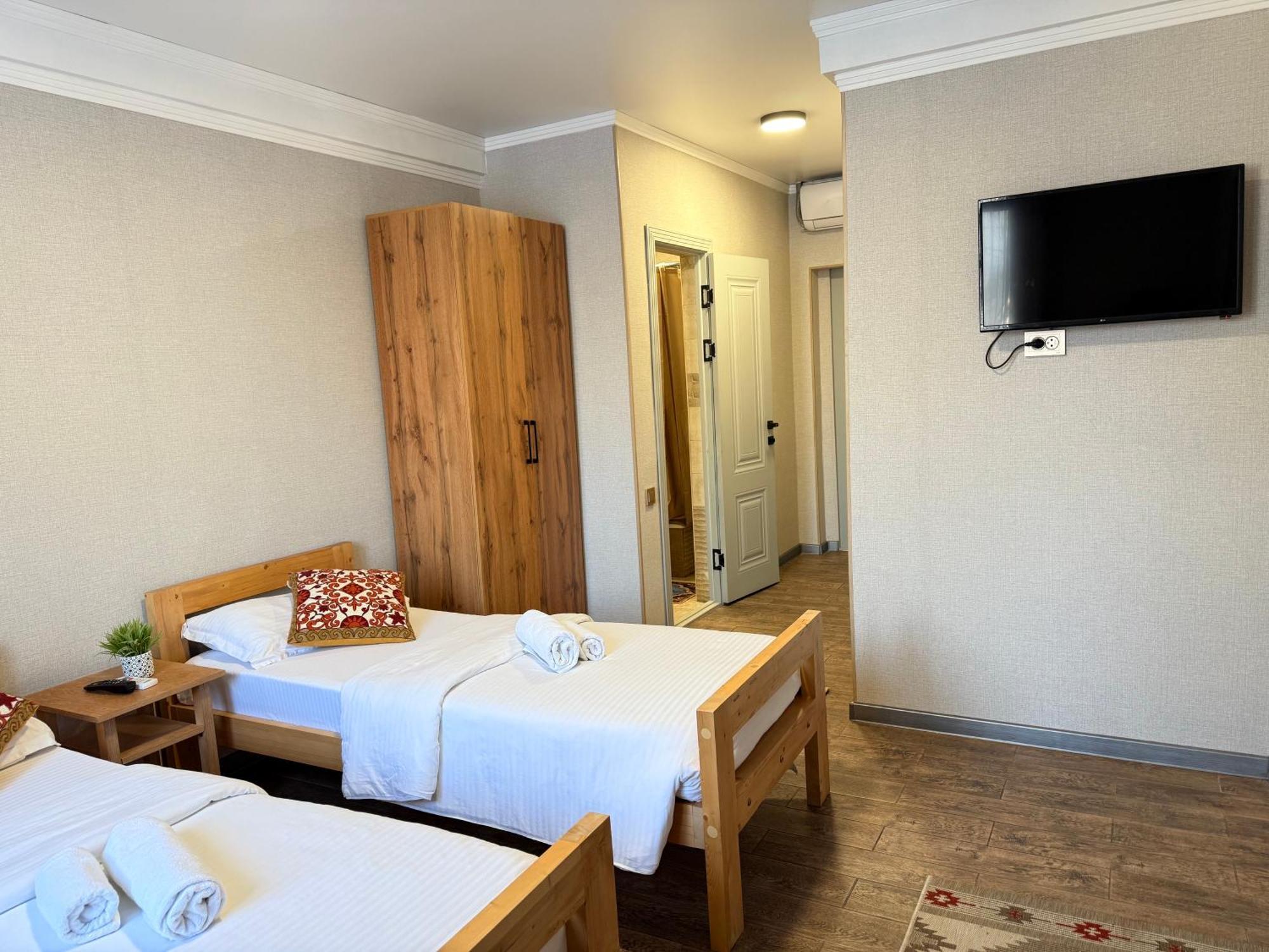 Salamat Hotel Bishkek Luaran gambar