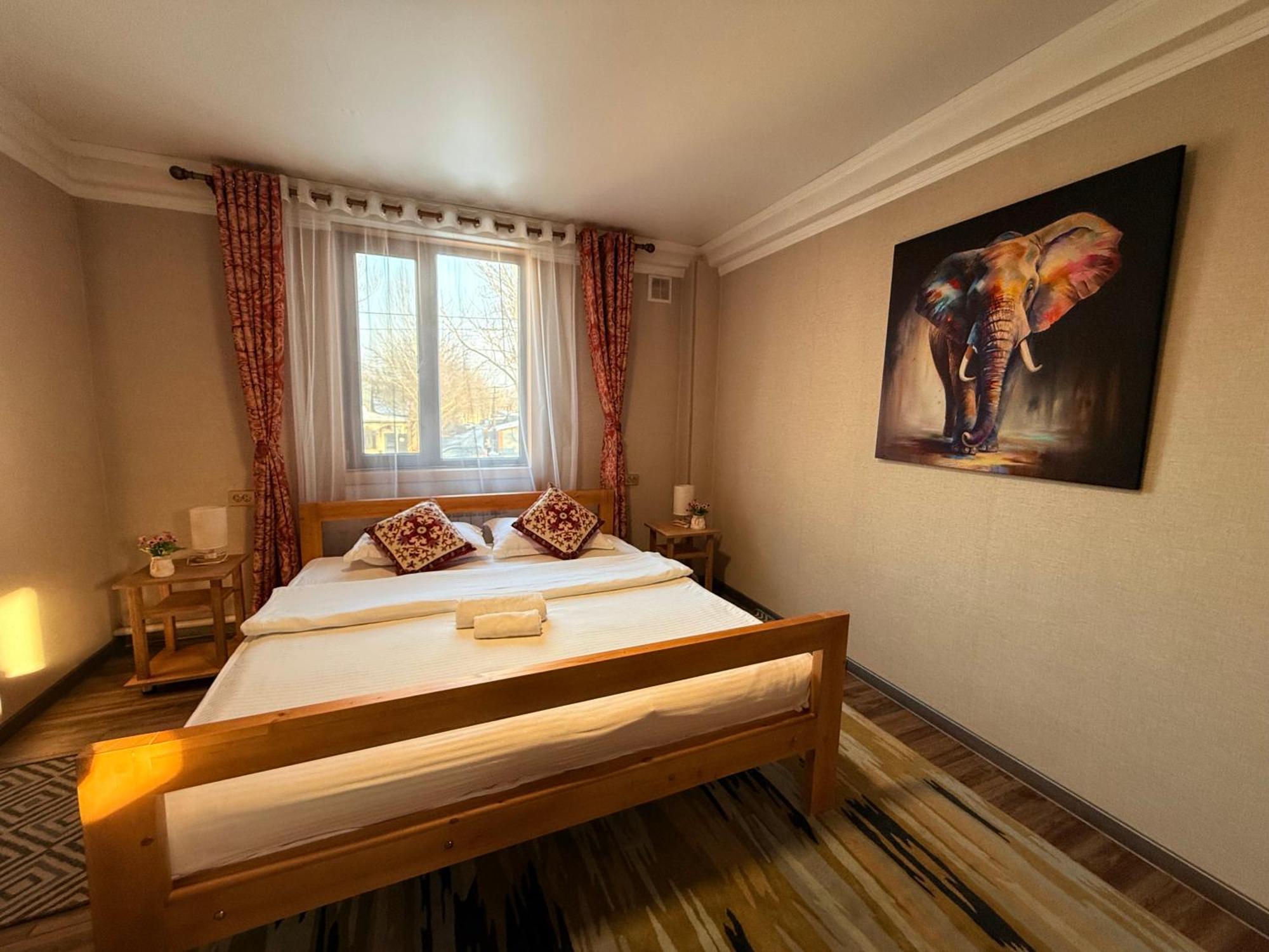 Salamat Hotel Bishkek Luaran gambar